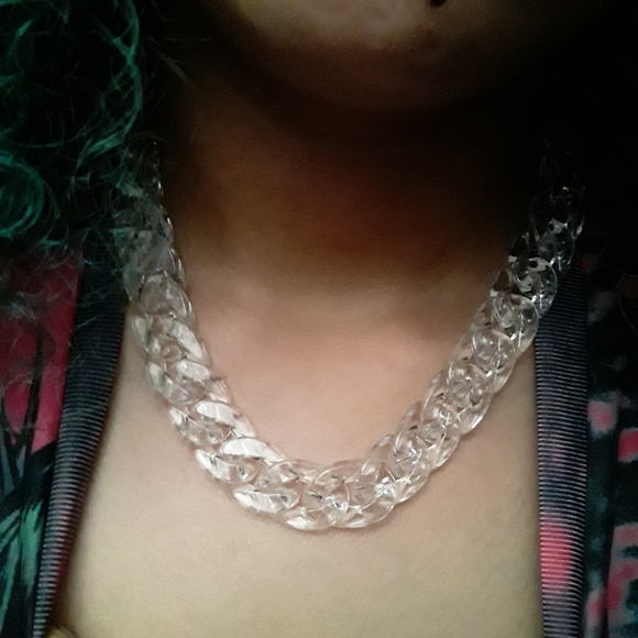 💥💥Beautiful clear acrylic cuban link 🥰🥰 - Picture 3 of 4